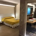 Donnarosahome Bed and breakfast 3*