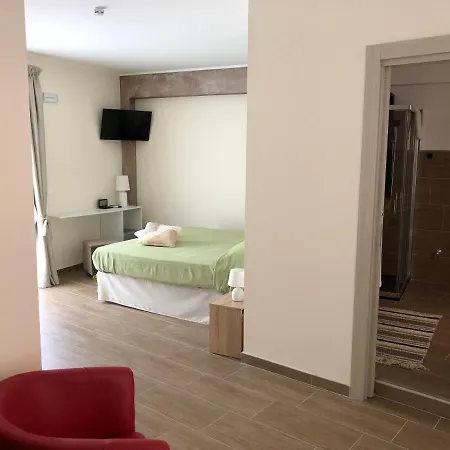 Bed & Breakfast Donnarosahome *