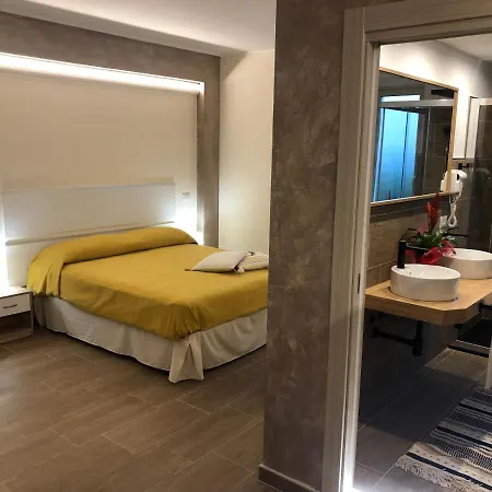 Donnarosahome Bed & Breakfast *