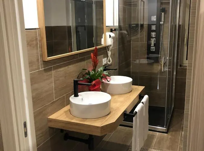 Donnarosahome 3* Oliveri